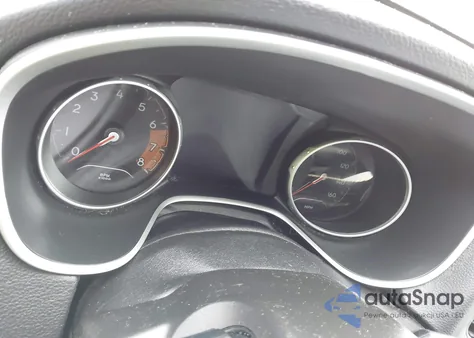 2018 Jeep Compass Latitude 4X4 z USA, uszkodzony, nr VIN 3C4NJDBB3JT185786